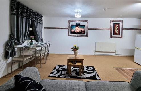 *F1*5GH* Setup for your most relaxed & amazing stay + Free Parking + Free Fast WiFi * - Foto 66