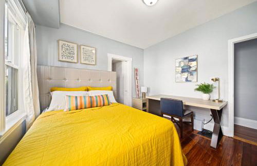 Well-Lit Bedroom near Transit and Charles River - Foto 12