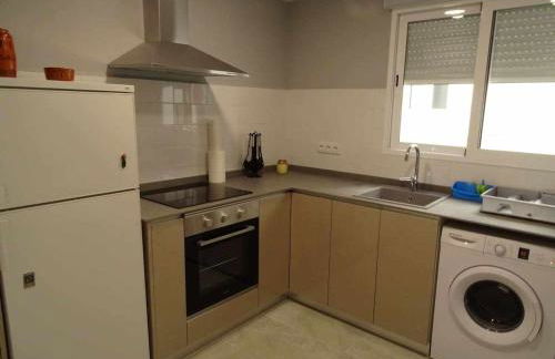 APARTAMENTOS EL SOL a 20 metros del mar - Photo 10