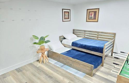 Modern 4BR Near Six Flags & Naval Base - Foto 25