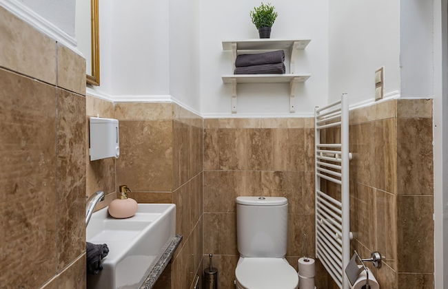 Real Apartments Andrassy - Foto 20