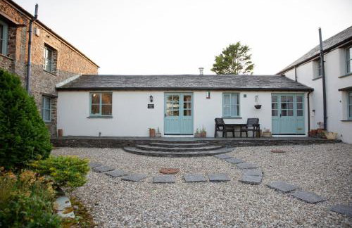 Honeysuckle - Photo 1