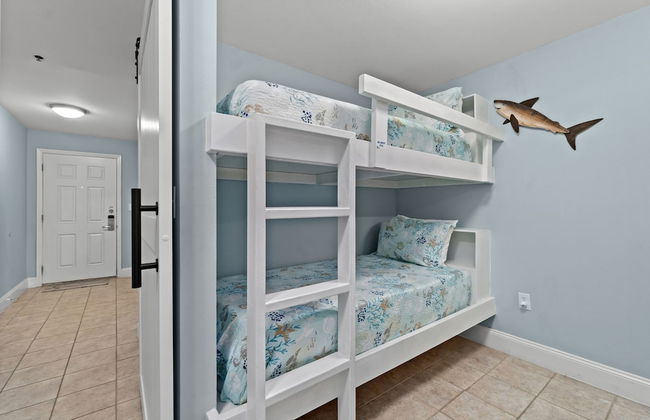 Laketown Wharf by Book That Condo - Foto 64