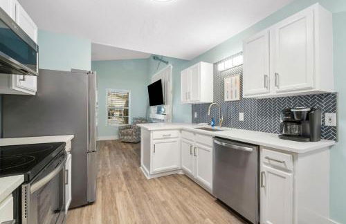 Blue & Red Neptune by Nautical Properties Vacation Rentals - Foto 40