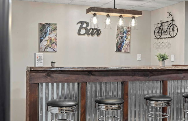 Ridge Retreat by Avantstay Game Room, Covered Porch, & Fire Pit! - Photo 19