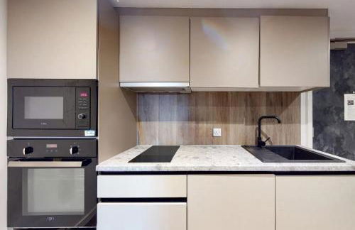 For Students Only Canvas Manchester - Foto 15