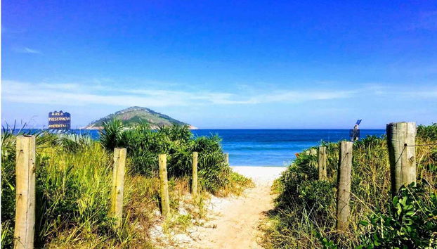 Ingresso alla spiaggia di Grumari