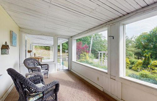 The Wolfeboro House - Photo 2