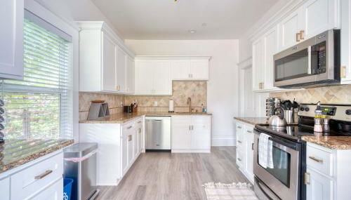 Eclectic 2BR - Victorian Charm - Steps to Fun - Photo 3