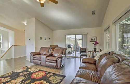 Centrally Located Mt Shasta Home with Deck! - Foto 7