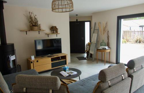Villa Pinède 800m from Beach Private Jacuzzi Pine Forest Sleeps 8 - Foto 10