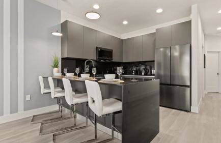 Stunning Townhome with Private Pool & Games Room - Foto 13