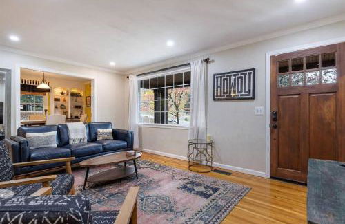 Hillside Hot Tub Hideaway! King Bed / Fire Pit - Foto 27