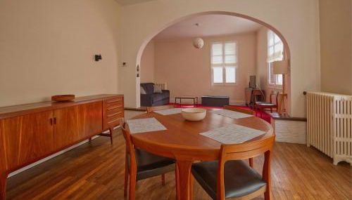 Au pied de la tour Saint Antoine - Photo 2