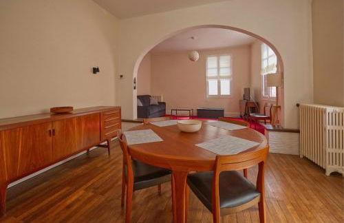 Au pied de la tour Saint Antoine - Foto 2