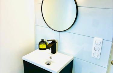 Le Confidentiel -Love Room, marbres, jeux, jacuzzi - Foto 22