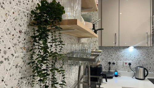 Host-Free Ensuite Double Bed by Heathrow - Photo 2