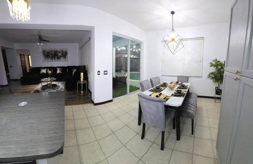 10 Mins to Disney - New luxury furniture - 16 guests - Foto 14