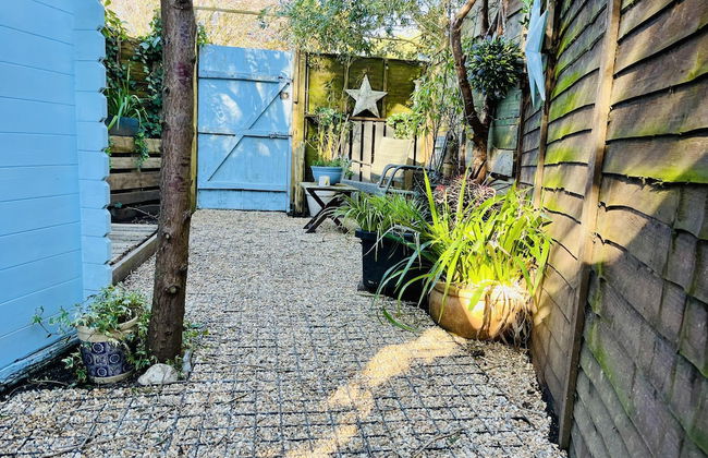 Beautiful Cosy Garden Cabin, 5min Walk to Beach - Foto 1