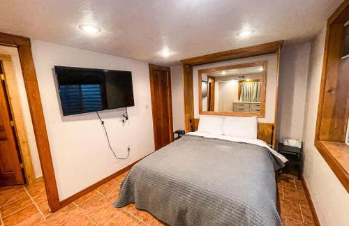 Charming School House with Large Pool - Foto 34