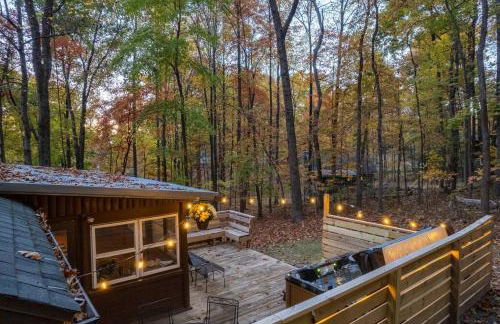 Cozy Bear-Themed Mountain Cabin, Relaxing Hot Tub - Foto 41