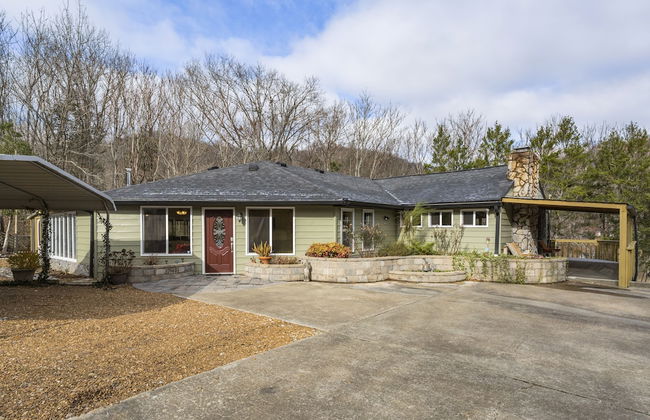 Grand Dream Vacation Home in Nashville 7+ beds! - Photo 49