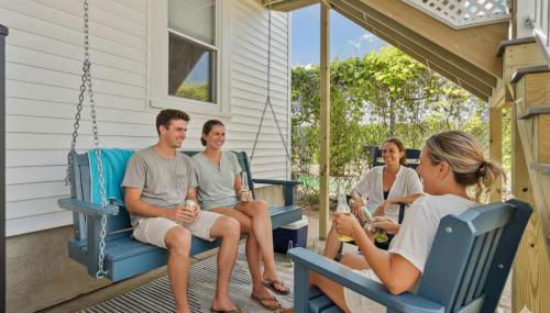 Professionally Designed Porch Swing Renovated - Foto 2