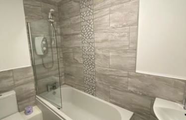 Memorial Building - Photo 10