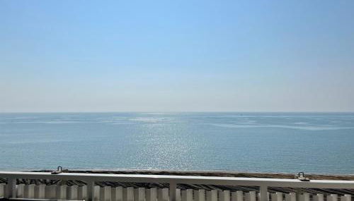 Vista mare a 10m dalla spiaggia, 8 piano e parcheggio privato - Foto 3