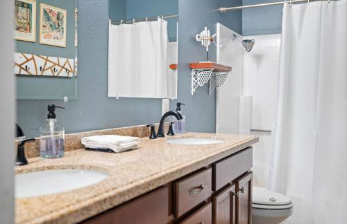 Modern Oceanside Stay with Yard & Laidback Vibes - Foto 78