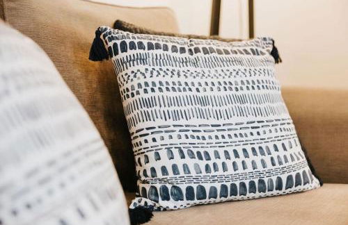 Central 3 Bed Home, Contractors, Garden, Fast WiFi, Smart TV - Foto 8