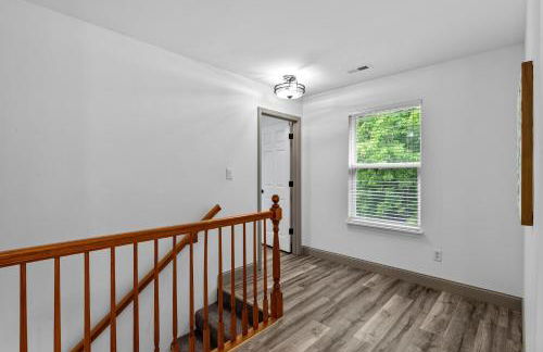 Springhurst Serenity Fresh 4BR Getaway - Foto 50