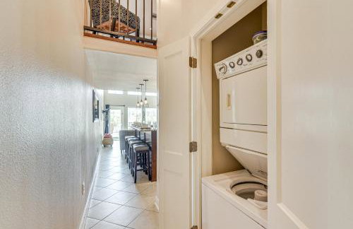 Walk to Beach Pool-View Condo in Galveston! - Foto 18