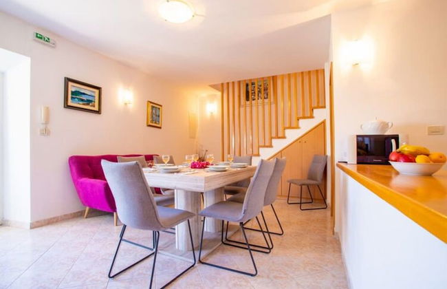 Villa in Sumartin Near Beach & Private Pool - Photo 19