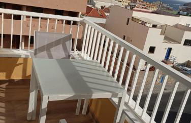 Fantástico piso con piscina y balcón en el Medano - Foto 18