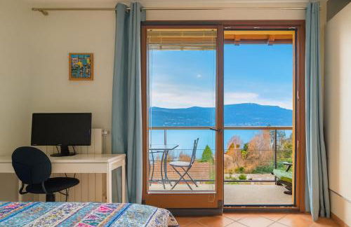 Lake view, Pool, near beach, Pinball, Darts Arcade - Photo 8