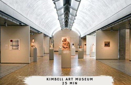 5BR w Pool, Golf Simulator, Game Room & EV Charger - Foto 65