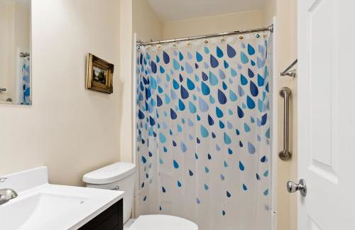 Dog-Friendly Cozy Home with Hot Tub and Lake Access - Foto 26