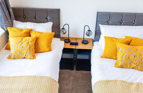 Beautifully Fab 3 bedroom 4 beds New home 8 guests Stretford Trafford - Foto 14