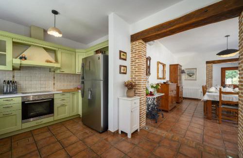 Villa Lipa for 8 persons near Pula with 41 m2 heated pool, beautiful garden, sauna & kids playground - Foto 23