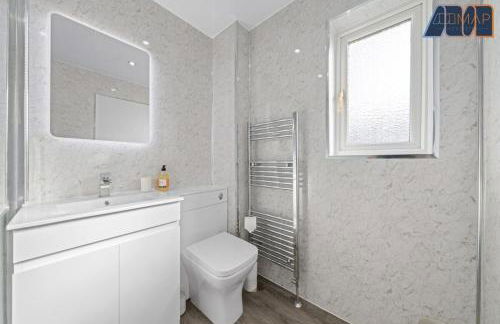 3BR Home in Kilmarnock Sleeps 6 - Foto 22