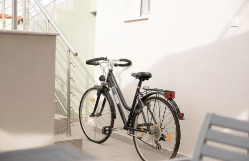 Palm Tree Apartments #FeelsLikeHome - Photo 2