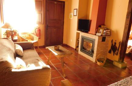 Casa Rurales Cimera y Brincalobitos - Photo 33