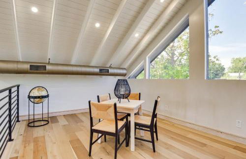 Waterfront Granbury Home with Electric Fireplace! - Foto 25