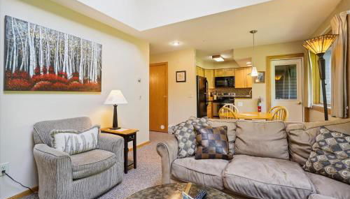 Highridge J5B Spectacular 1 Bedroom Escape with fireplace, sauna & resort amenities - Foto 3