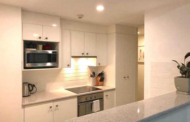 2BR Beautiful River Retreat Pool Wine Gym Netflix - Foto 13