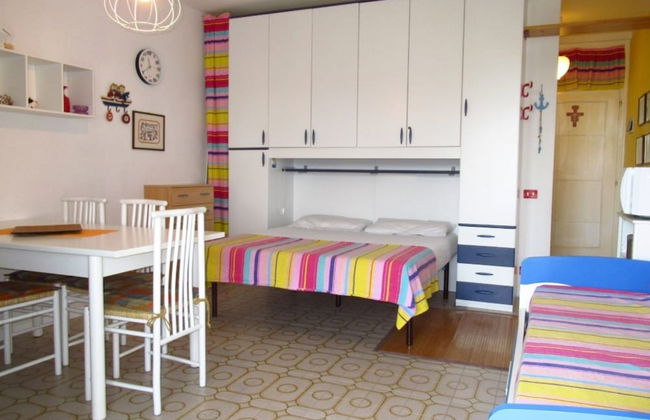 Colourful Studio With Shared Pool for 4 Guests - Foto 4