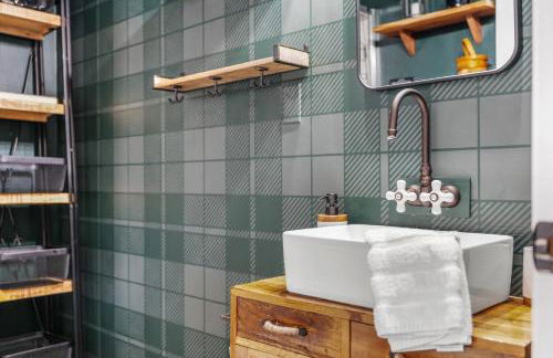 A Humble Abode - - Pet Friendly, Fire Pit, Deck, Grill, Wood Stove, Games, Wifi, 6 acres - Foto 33