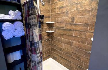 Twin Oaks Cabin at Linville, Private, New remodel - Foto 12