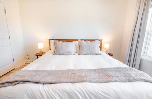 Coastal Retreat & Water Views - Minutes to CHS - Foto 26